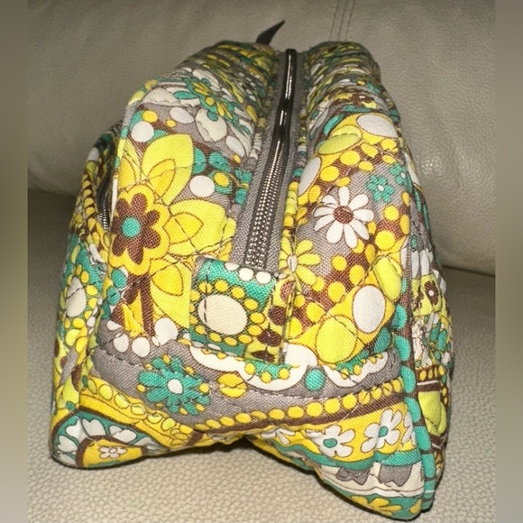 VERA BRADLEY Lemon Parfait Toiletry/Travel Bag - Picture 3 of 7